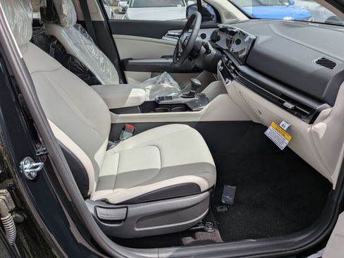 New 2026 Kia Sportage EX FWD image 35