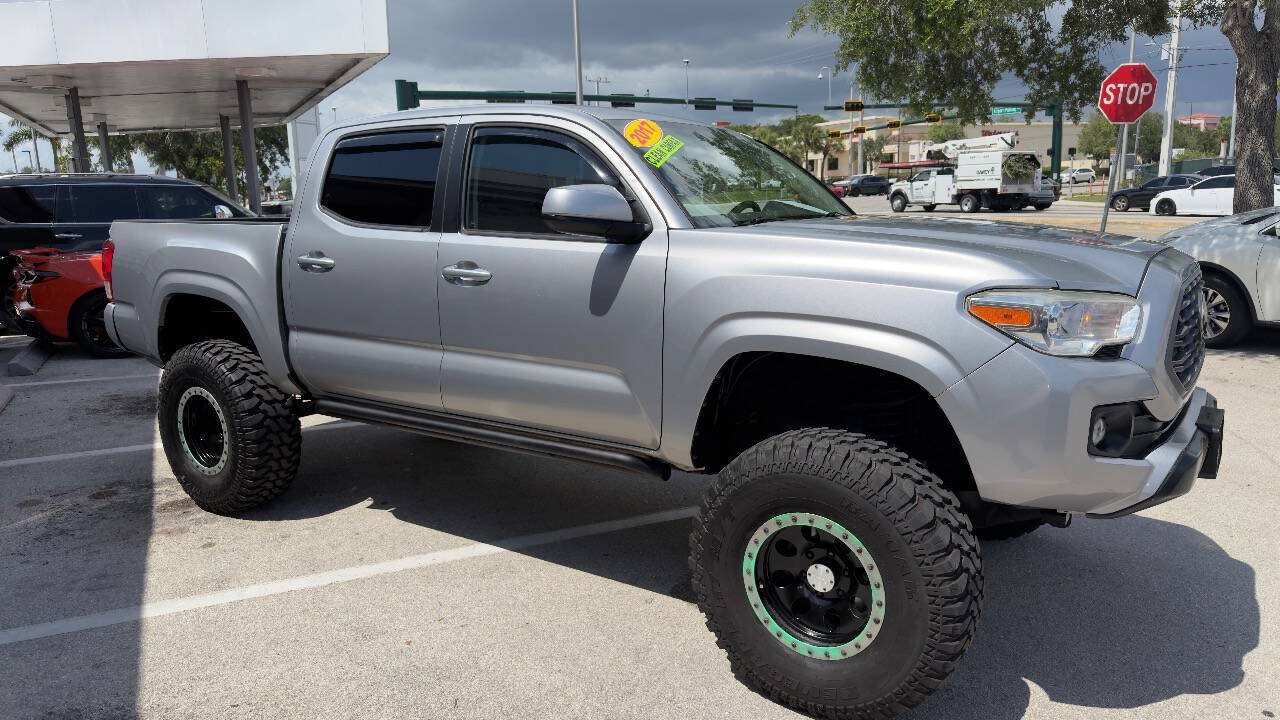 Used 2017 Toyota Tacoma SR w/ SR Convenience Package RWD image 3