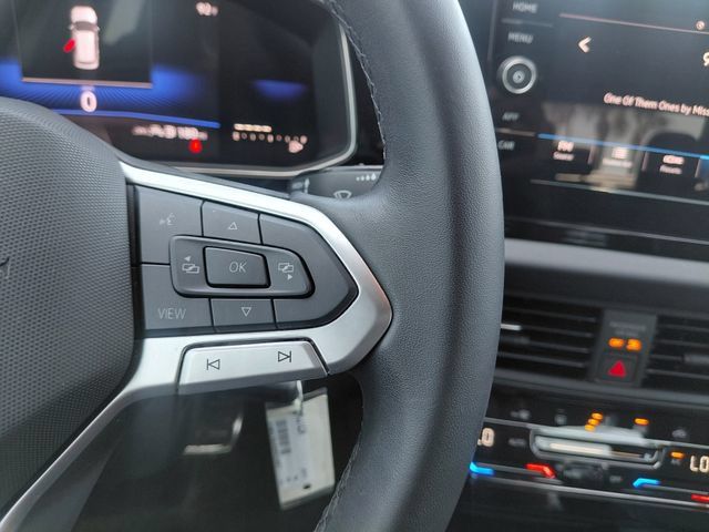 Used 2025 Volkswagen Jetta Sport FWD image 31
