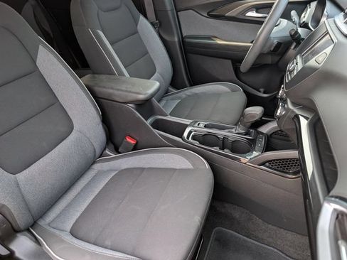 Used 2023 Chevrolet TrailBlazer LT FWD image 22