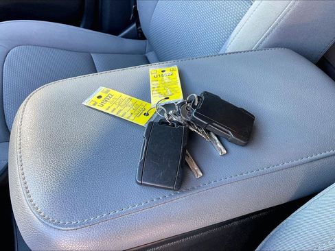 Used 2018 Chevrolet Colorado LT w/ LT Convenience Package image 11