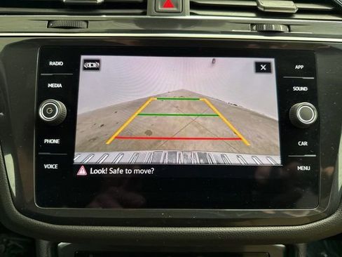 Used 2023 Volkswagen Tiguan SE image 36