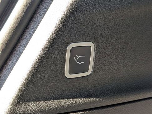 New 2026 Chrysler Pacifica Select image 30