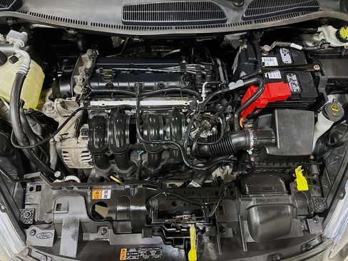 Used 2016 Ford Fiesta SE image 33