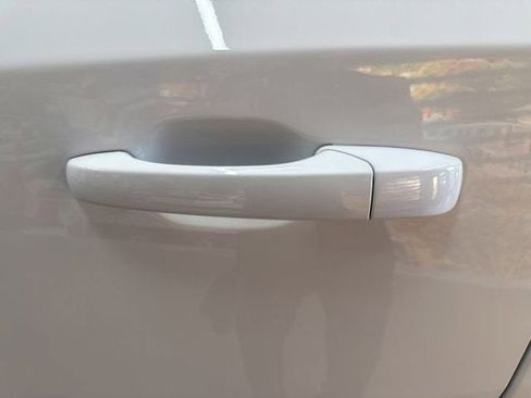 Used 2024 Dodge Durango GT image 16