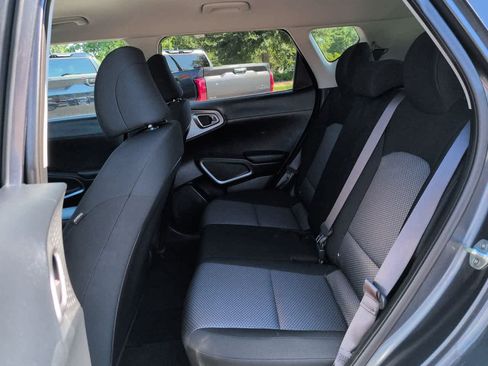 Used 2022 Kia Soul LX w/ Technology Package FWD image 13