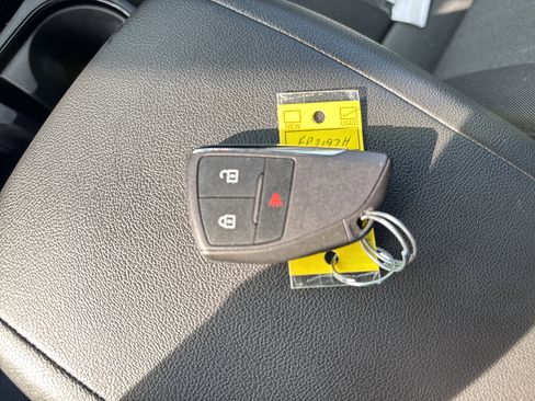 Used 2023 Chevrolet Colorado Trail Boss w/ Technology Package image 27