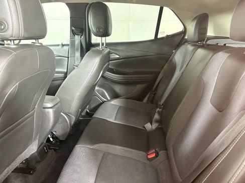 Used 2023 Buick Encore GX Preferred FWD image 36