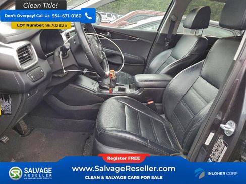 Used 2017 Kia Sorento LX w/ LX Convenience Package image 5