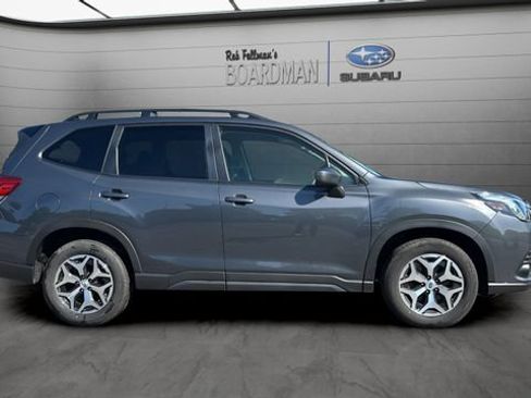 Used 2024 Subaru Forester Premium AWD/4WD image 3
