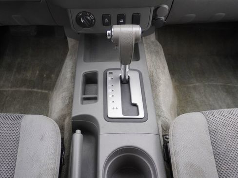 Used 2012 Nissan Frontier SV AWD/4WD image 18