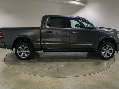 Used 2022 RAM 1500 Limited w/ Body Color Bumper Group AWD/4WD image 6