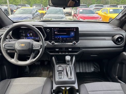Used 2023 Chevrolet Colorado W/T RWD image 11