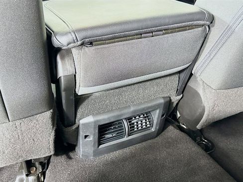 Used 2022 RAM 1500 Classic SLT RWD image 25