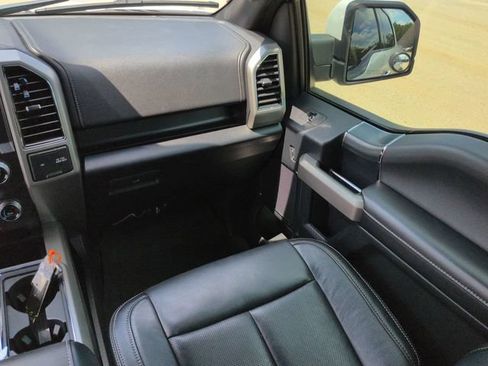 Used 2020 Ford F150 Lariat w/ Equipment Group 502A Luxury AWD/4WD image 21