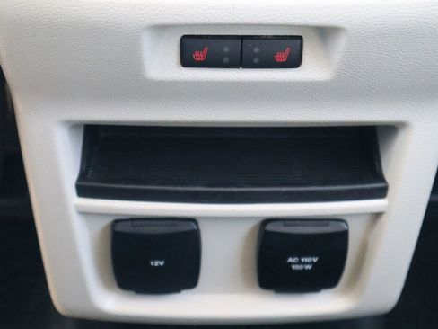 Used 2017 Ford Edge Titanium w/ Equipment Group 301A FWD image 33