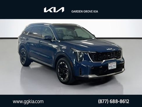 Certified 2024 Kia Sorento S w/ Panoramic Sunroof Package FWD image 1
