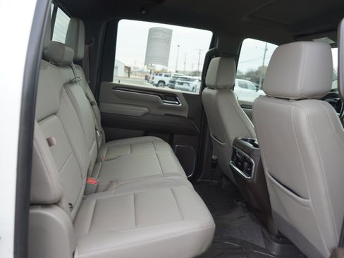 Used 2024 GMC Sierra 2500 SLT w/ SLT Convenience Package image 23