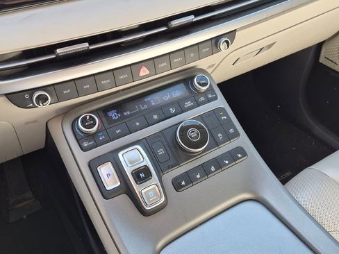Used 2023 Hyundai Palisade Limited FWD image 15