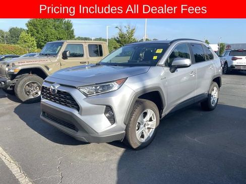 Used 2021 Toyota RAV4 XLE w/ Convenience Package AWD/4WD image 1