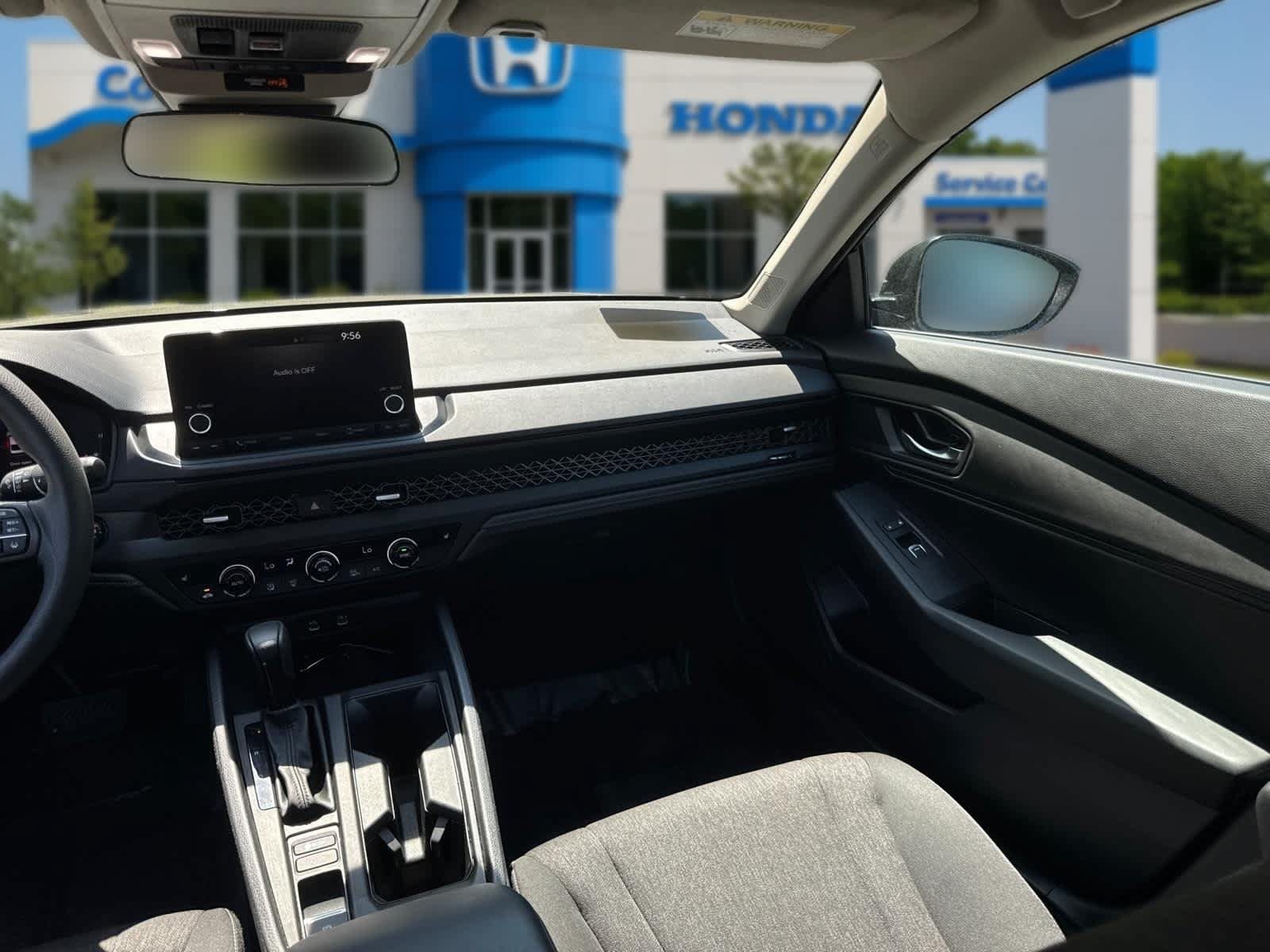 Used 2025 Honda Accord SE image 32