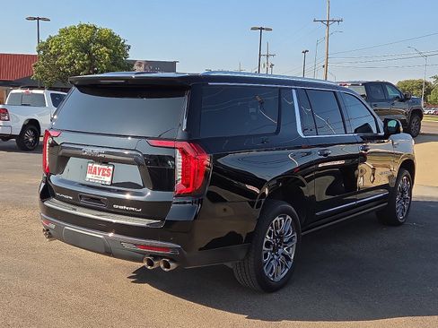 Used 2024 GMC Yukon XL Denali Ultimate AWD/4WD image 4