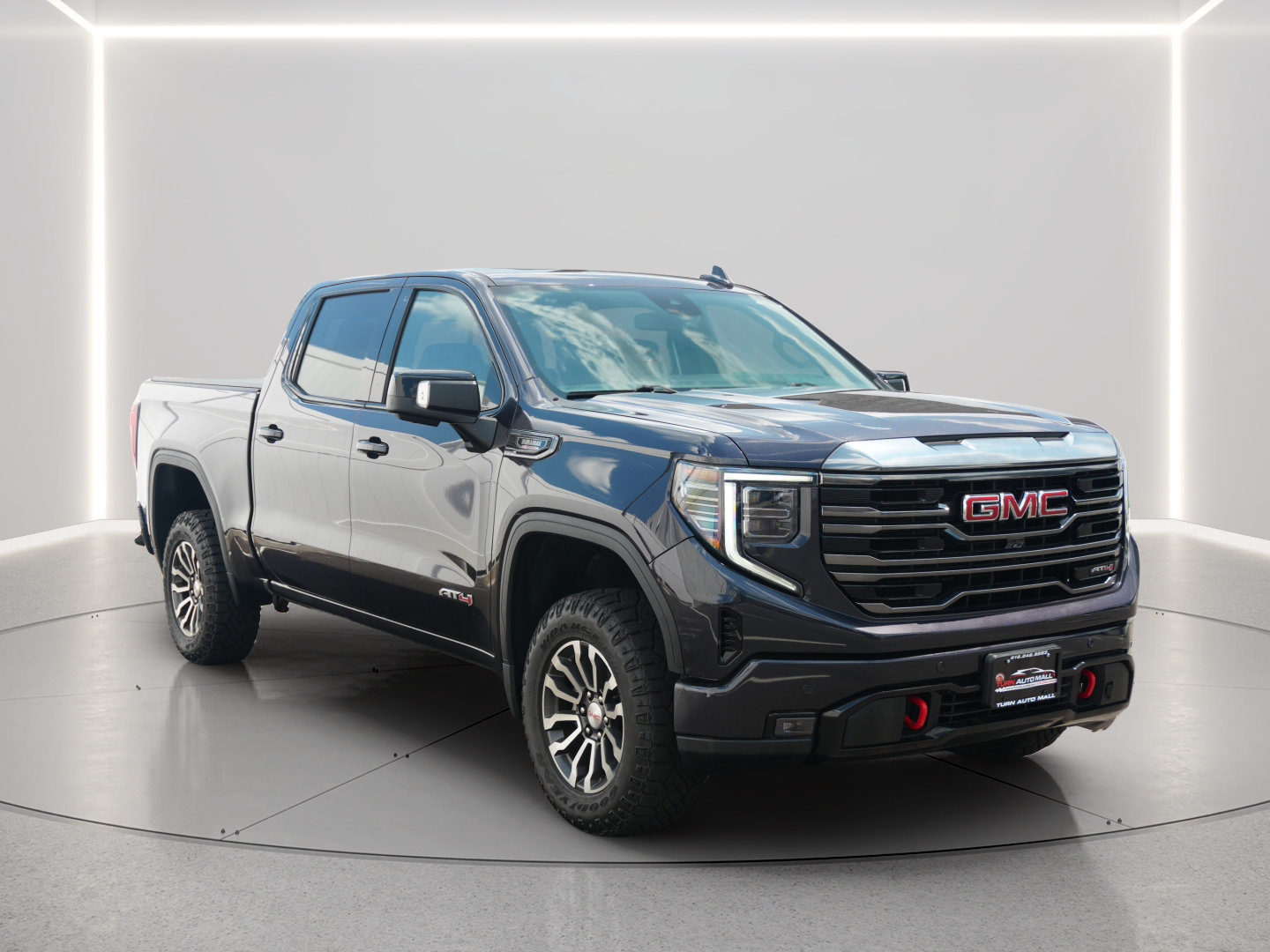 Used 2023 GMC Sierra 1500 AT4 w/ AT4 Premium Package AWD/4WD image 7