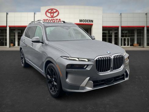 Used 2025 BMW X7 xDrive40i image 7
