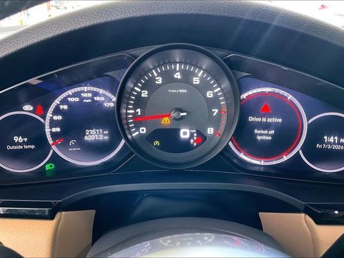 Used 2022 Porsche Cayenne Platinum Edition AWD/4WD image 29