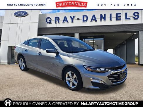 Used 2024 Chevrolet Malibu LT image 1