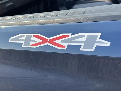 Used 2022 Chevrolet Silverado 1500 LT image 13