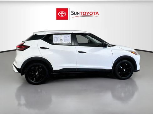 Used 2022 Nissan Kicks S FWD image 2