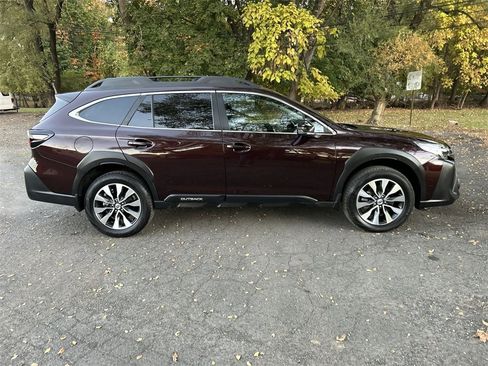 Certified 2024 Subaru Outback Limited image 9
