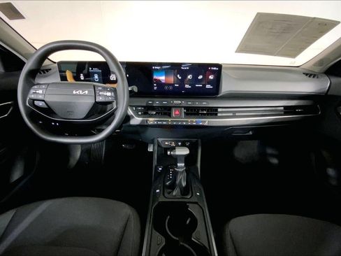 Used 2025 Kia K4 FWD image 15
