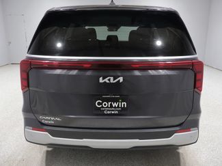 Used 2025 Kia Carnival FWD video 3
