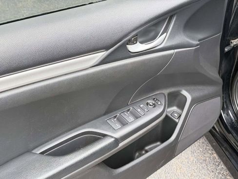 Used 2020 Honda Civic Sport image 18