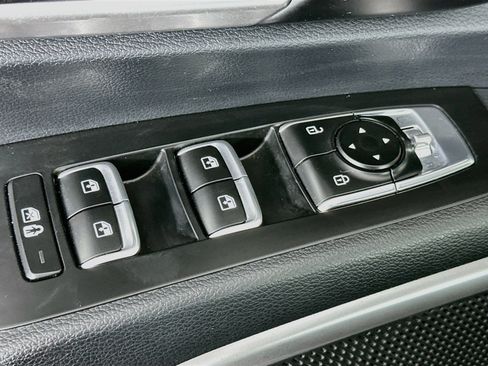 Used 2025 Kia Telluride S FWD image 15