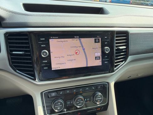 Used 2019 Volkswagen Atlas SEL AWD/4WD image 2