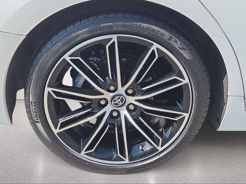 Used 2019 Toyota Avalon Touring w/ Advanced Safety Package FWD image 17