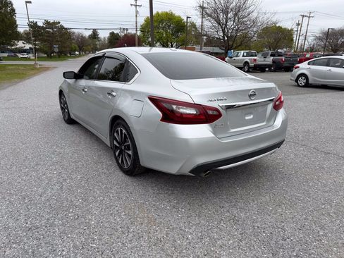 Used 2018 Nissan Altima 2.5 SV FWD image 3