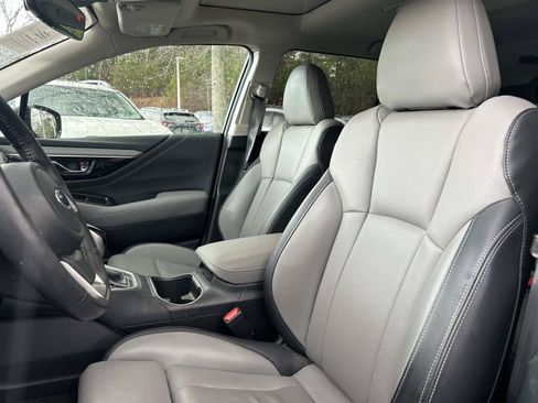 Used 2023 Subaru Outback Limited AWD/4WD image 9