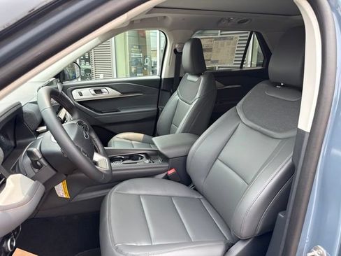 New 2026 Ford Explorer Active w/ Active Comfort Package AWD/4WD image 17