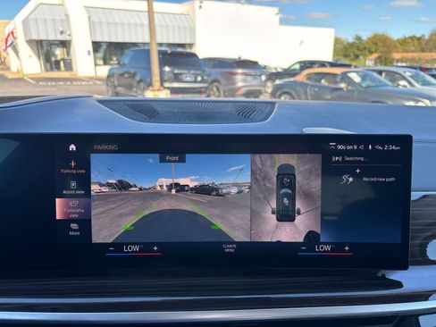 Used 2023 BMW X7 xDrive40i w/ Premium Package image 26