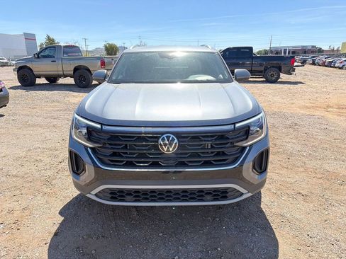 Used 2024 Volkswagen Atlas Cross Sport SE image 2