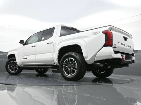 Used 2024 Toyota Tacoma TRD Sport AWD/4WD image 27