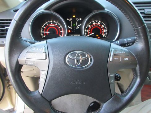 Used 2009 Toyota Highlander Limited image 25