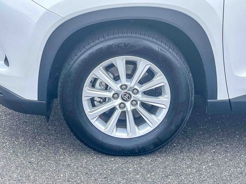 Used 2024 Toyota Grand Highlander XLE image 13
