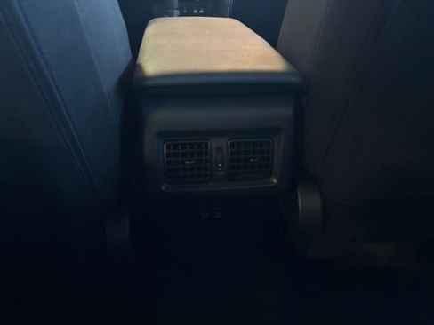 Used 2025 Toyota Camry LE image 29