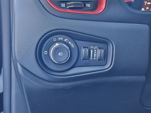 Used 2023 Jeep Renegade Trailhawk w/ Sun/Sound Group image 20