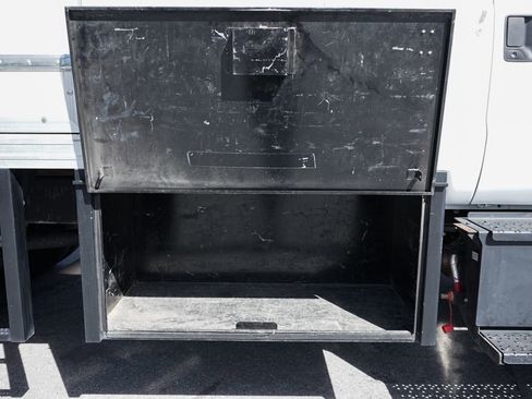 Used 2016 Ford F650 2WD Regular Cab Super Duty image 20